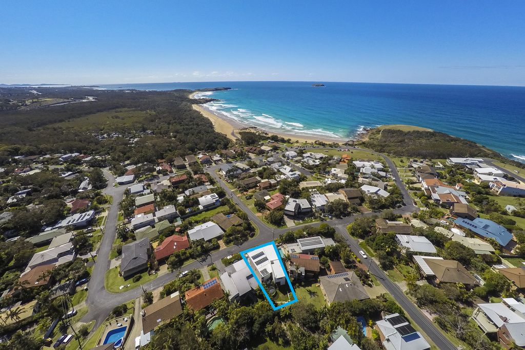 28 Oceanview Cres, Emerald Beach NSW 2456, Image 1