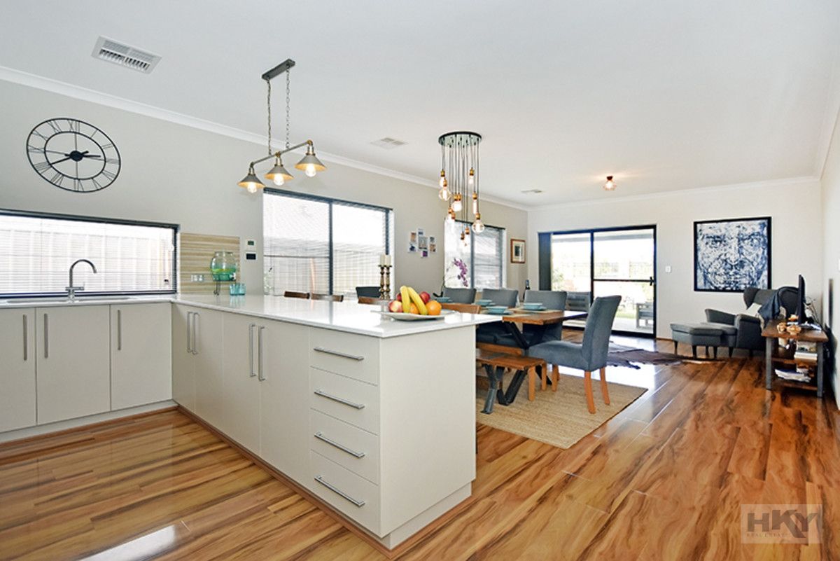 4 bedrooms House in 3 Truss Lane BRABHAM WA, 6055