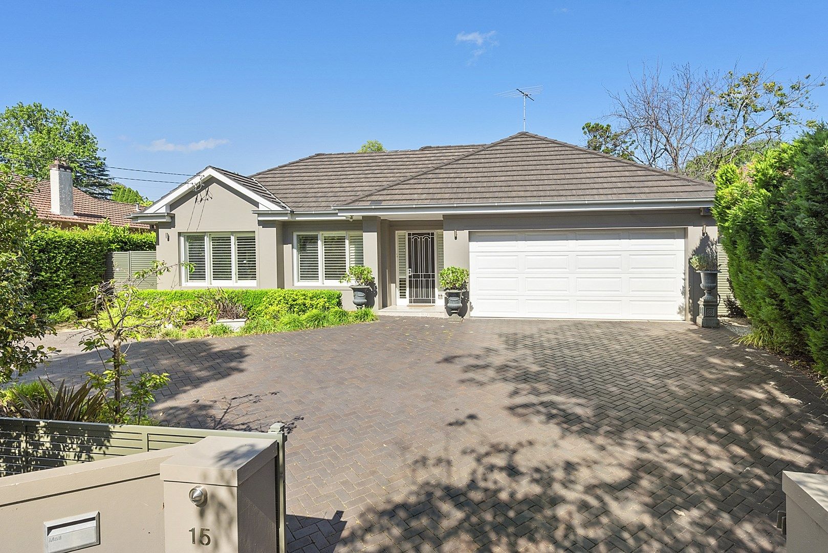 3 bedrooms House in 15 Illoura Avenue WAHROONGA NSW, 2076