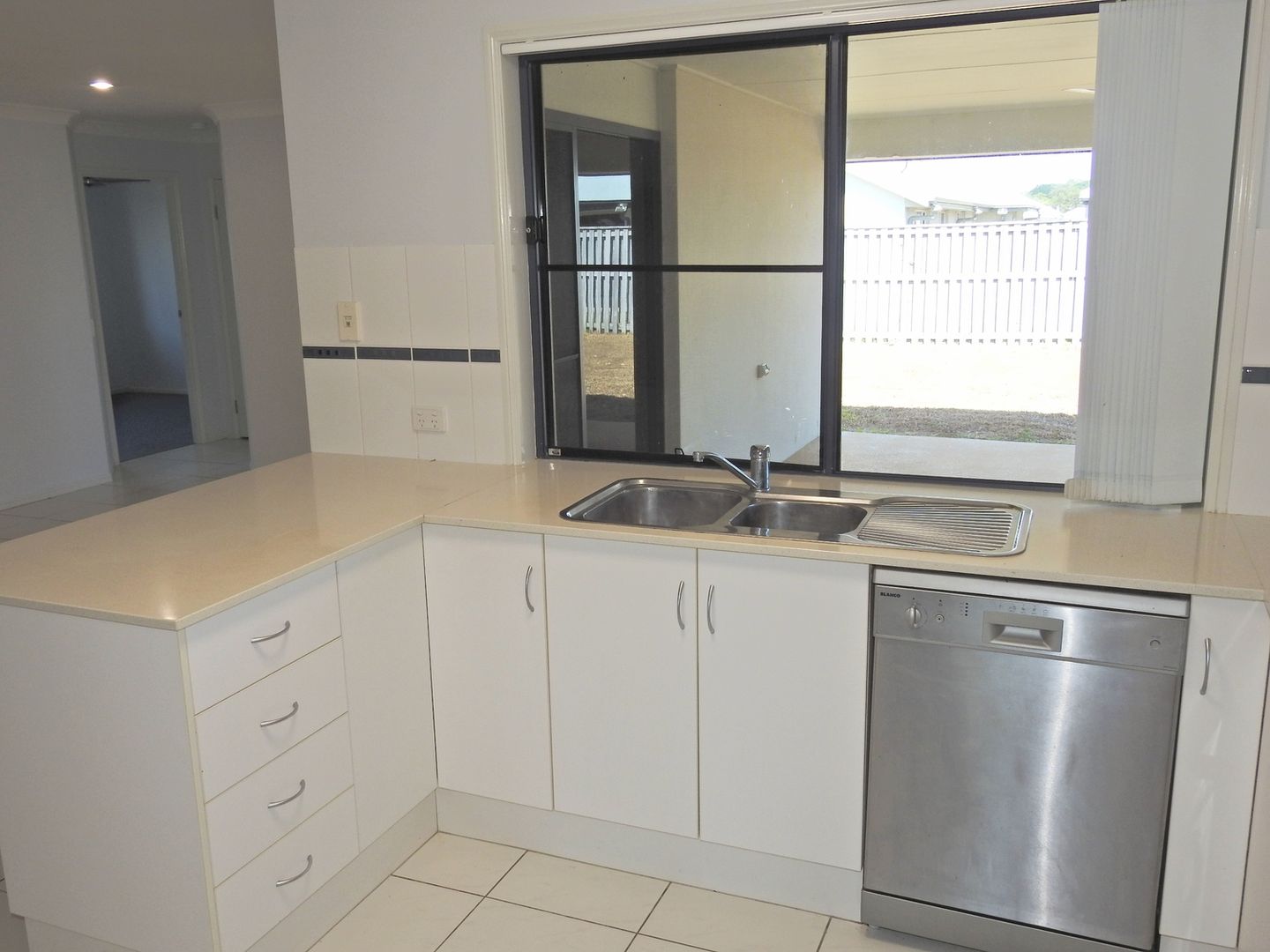 42 Miami Terrace, Blacks Beach QLD 4740, Image 2