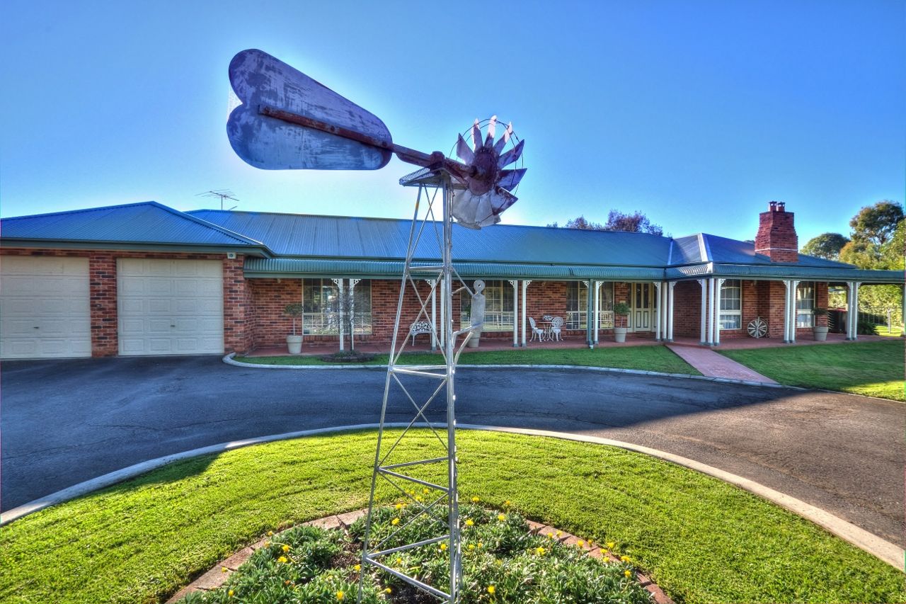 Sold 3 Upfield Lane, Catherine Field NSW 2557 on 02 Aug 2013