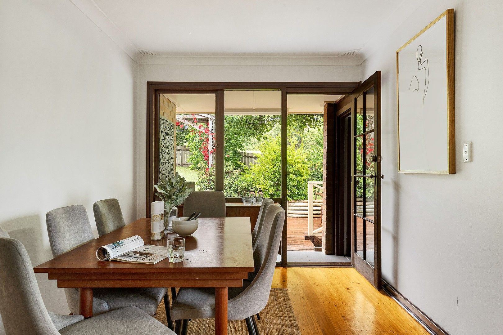 4 bedrooms House in 61 Warwick Road DUNDAS VALLEY NSW, 2117