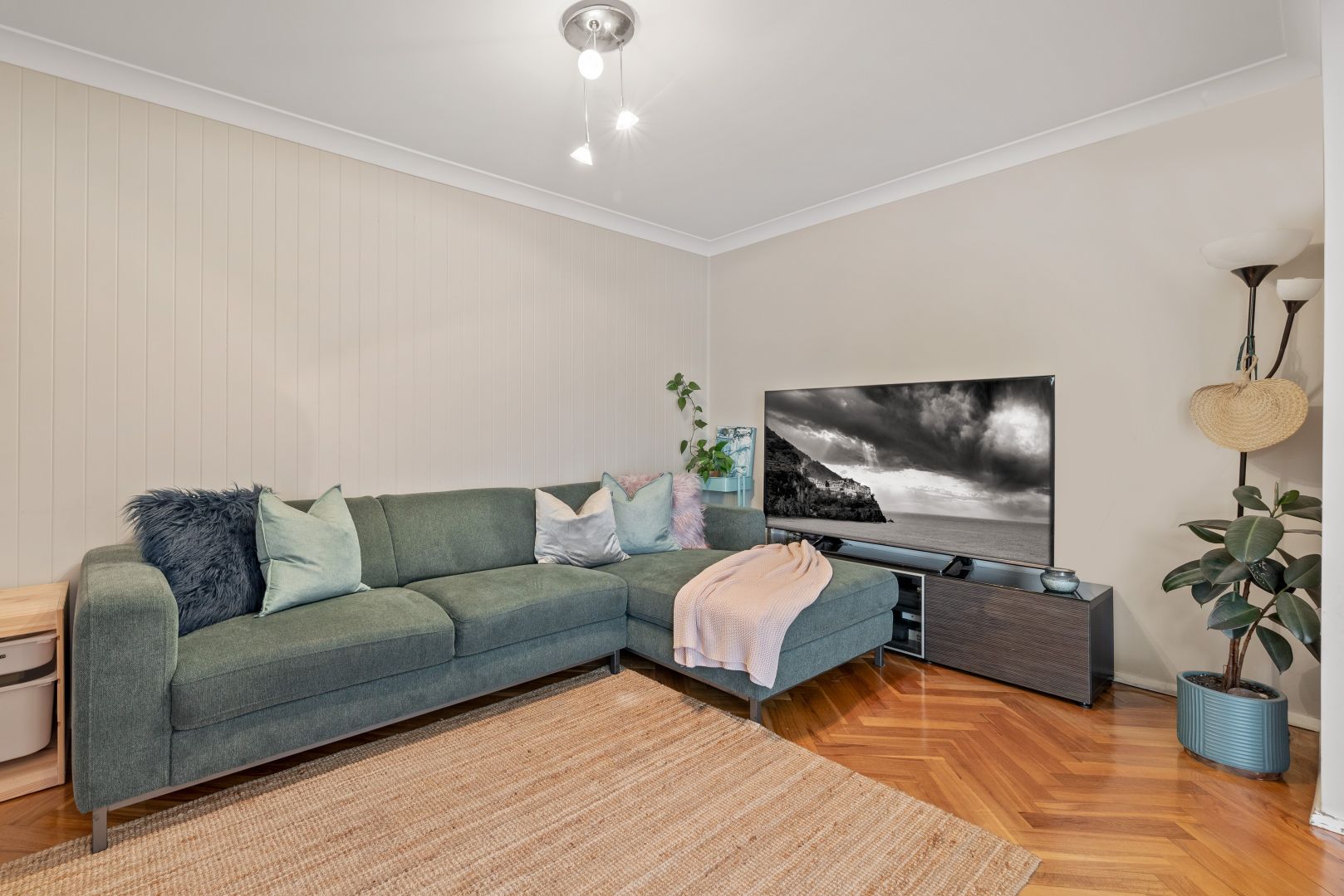 5/2-6 Woodlark Place, Glenfield NSW 2167, Image 2