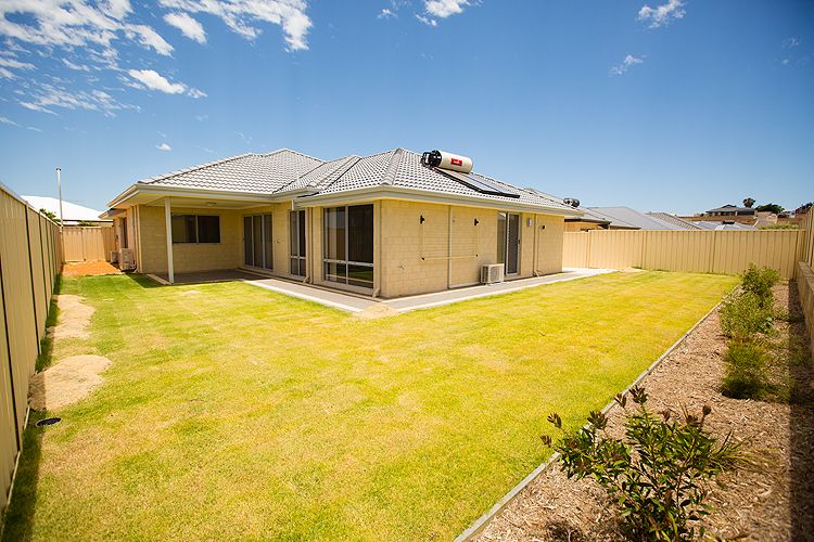 9 Periwinkle Street, Drummond Cove WA 6532, Image 0