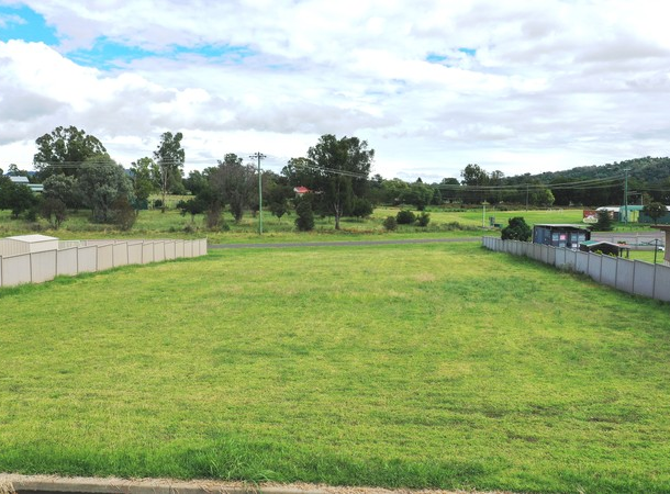 4 Green Crescent, Quirindi NSW 2343