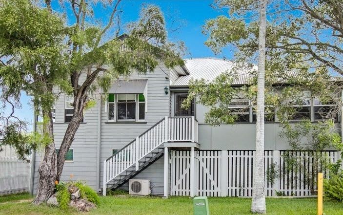 3 bedrooms House in 1 Torquay Road REDLAND BAY QLD, 4165