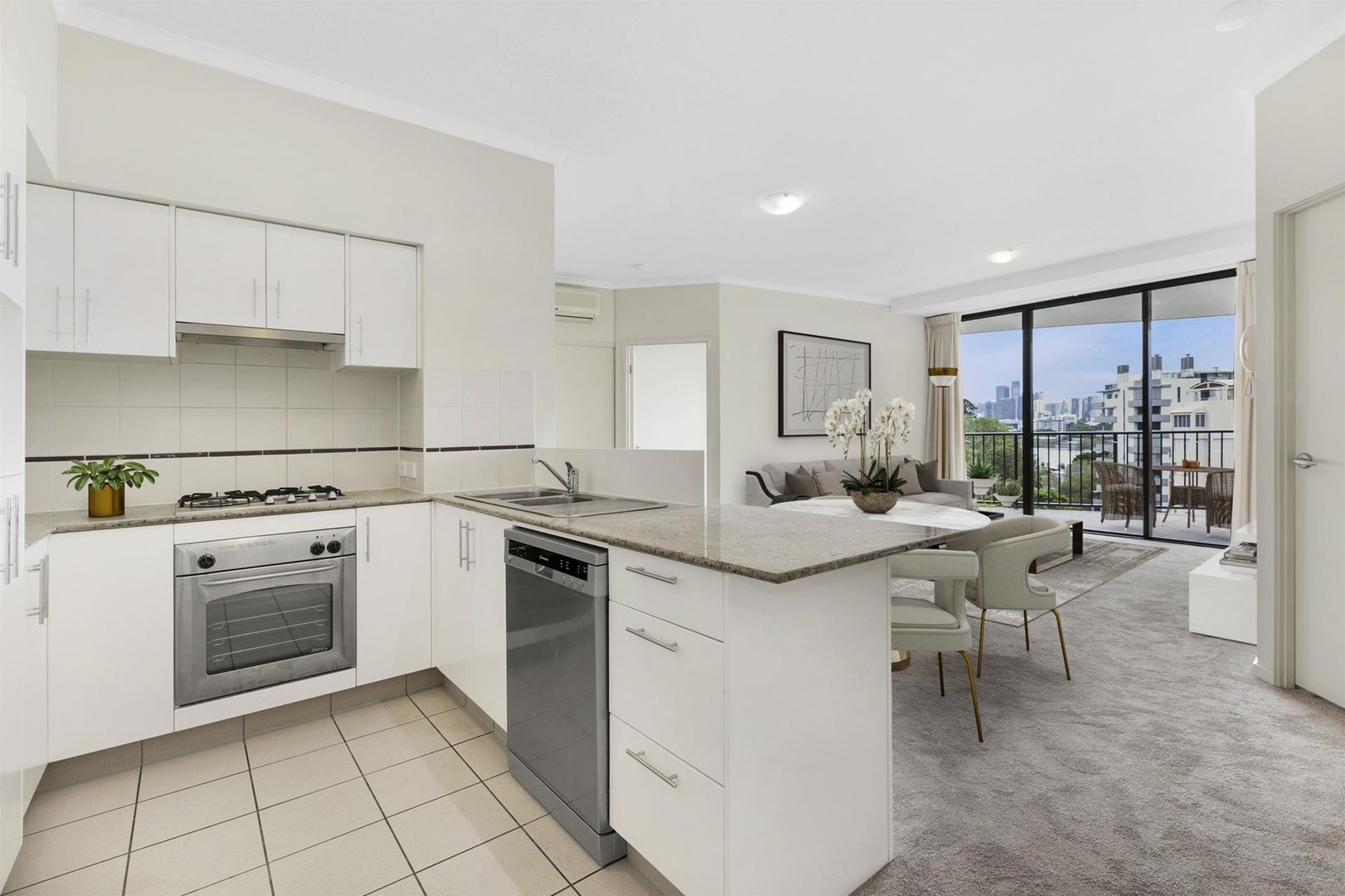 155/8 Land Street, Toowong QLD 4066, Image 1