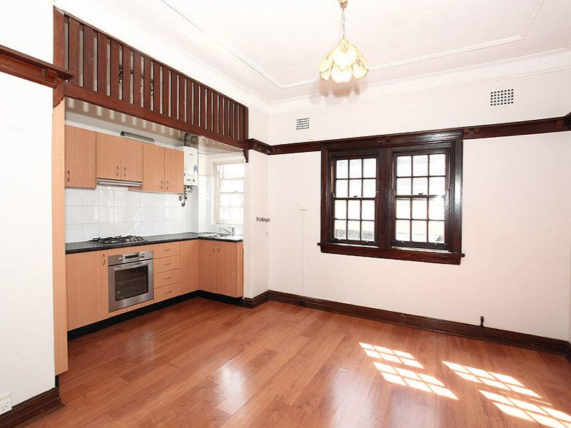 2 bedrooms Apartment / Unit / Flat in 5/126 Shirley Road WOLLSTONECRAFT NSW, 2065