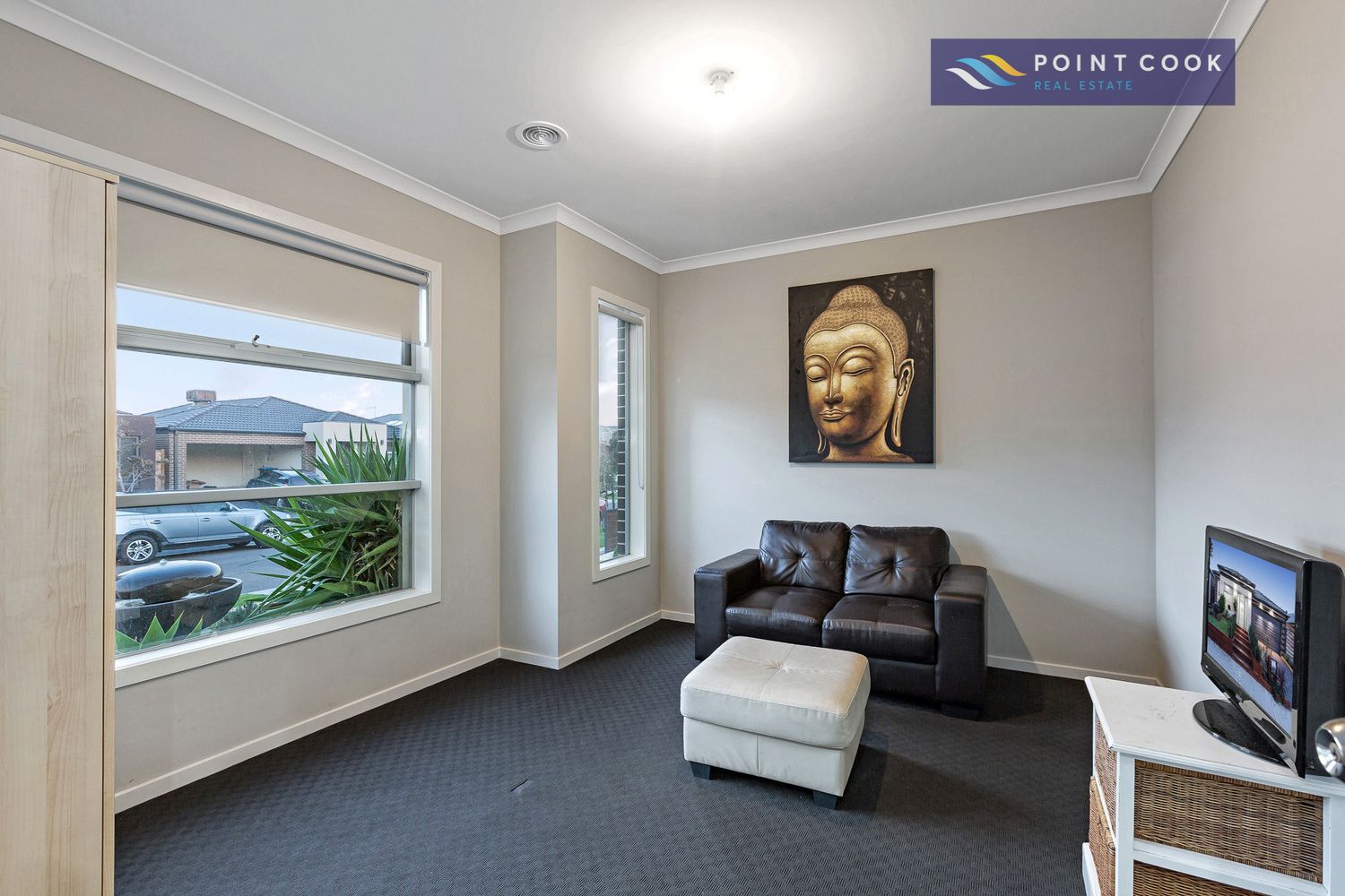 6 Plume Place, Point Cook VIC 3030, Image 2