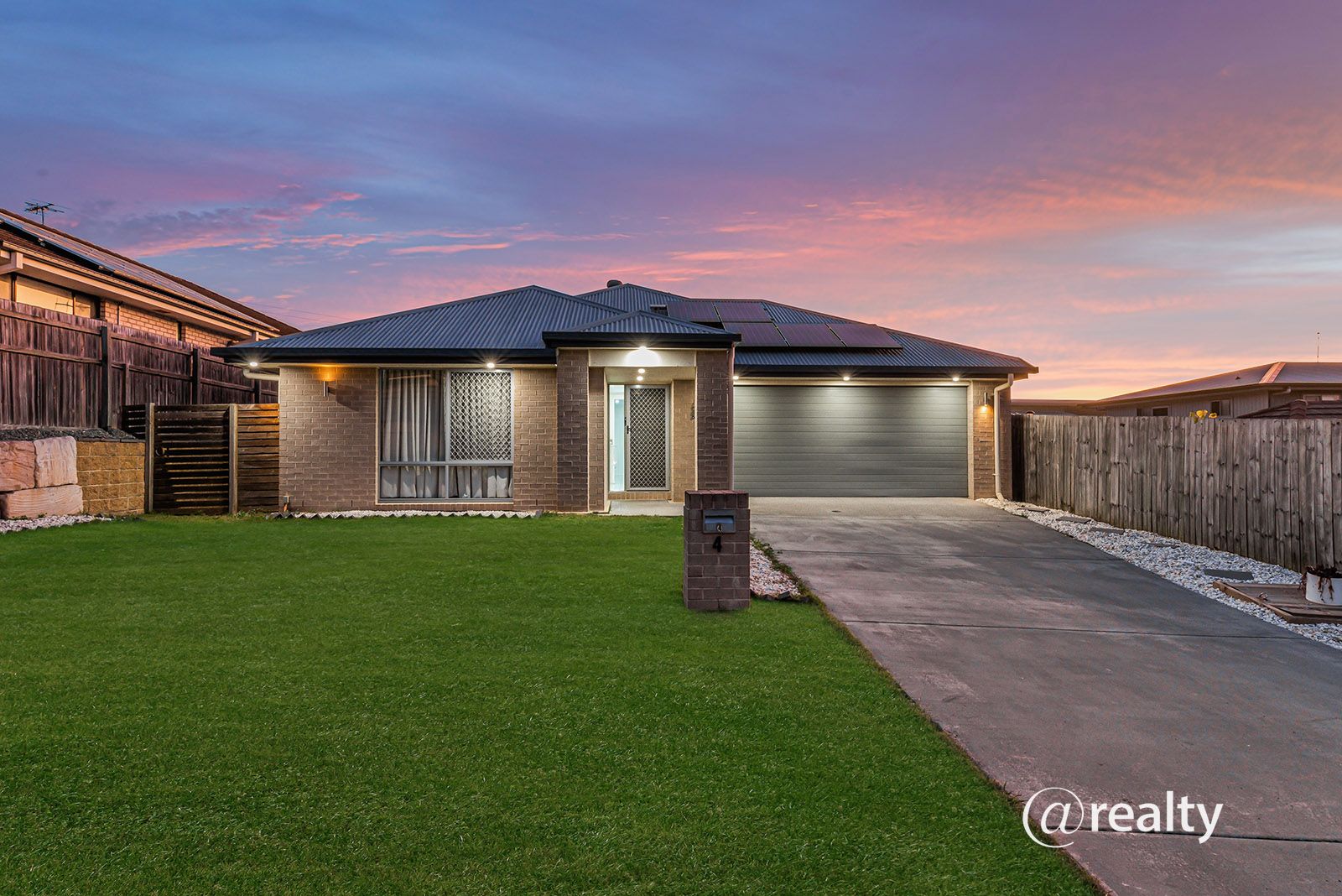 4 bedrooms House in 4 Corella Crescent WARNER QLD, 4500