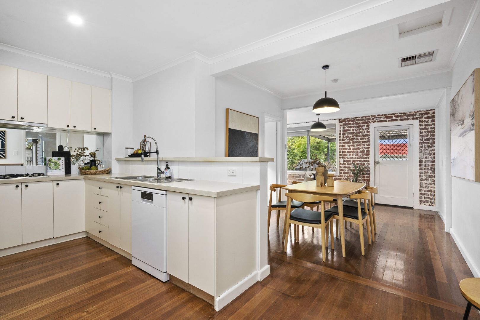 70 Heytesbury Street, Herne Hill VIC 3218, Image 2