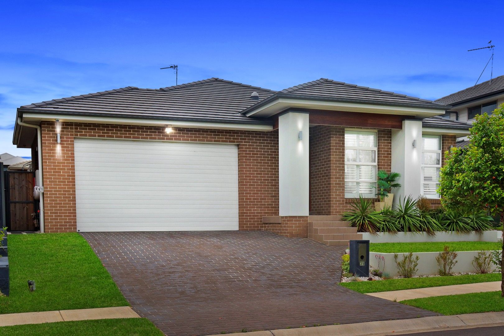 4 bedrooms House in 35 Mary Jane Parade SCHOFIELDS NSW, 2762