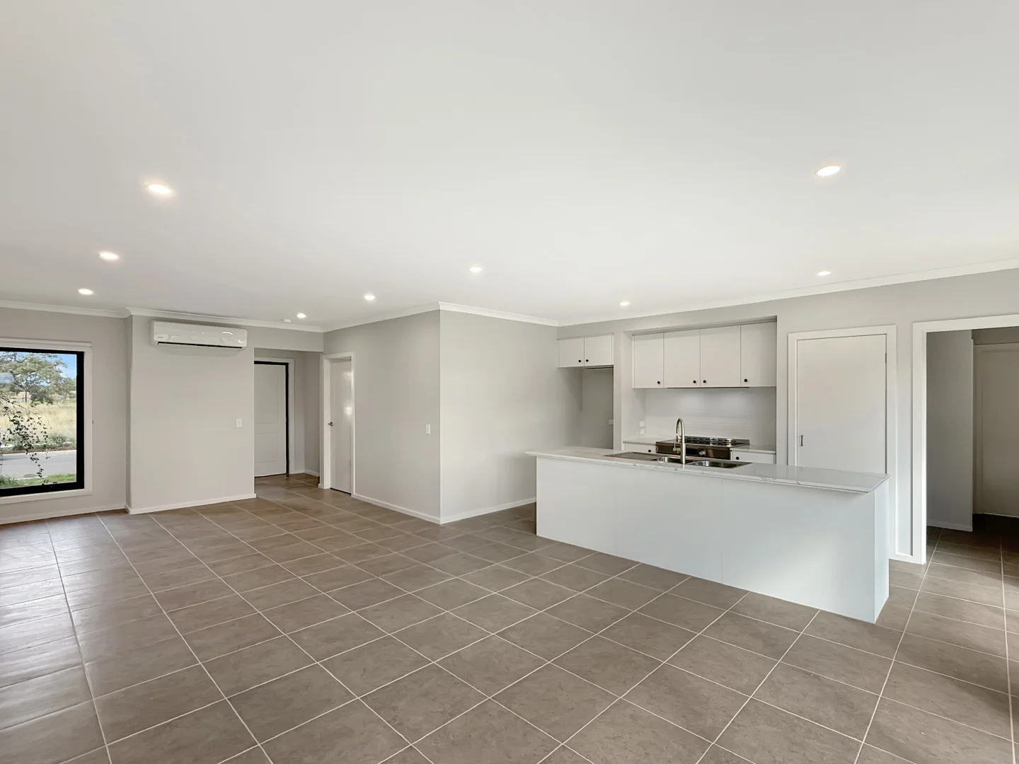 Additional image 5 of 35 Camelon Avenue, Thornhill Park VIC 3335