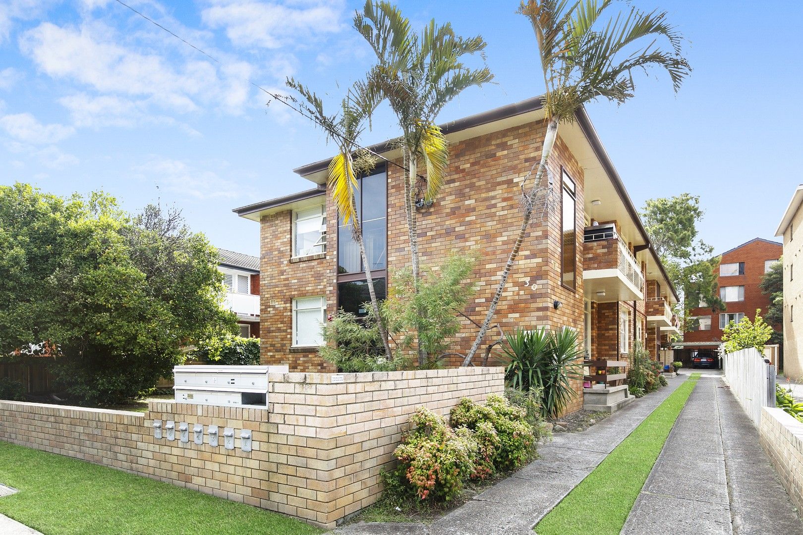 2 bedrooms Apartment / Unit / Flat in 3/30 Clarence Avenue DEE WHY NSW, 2099