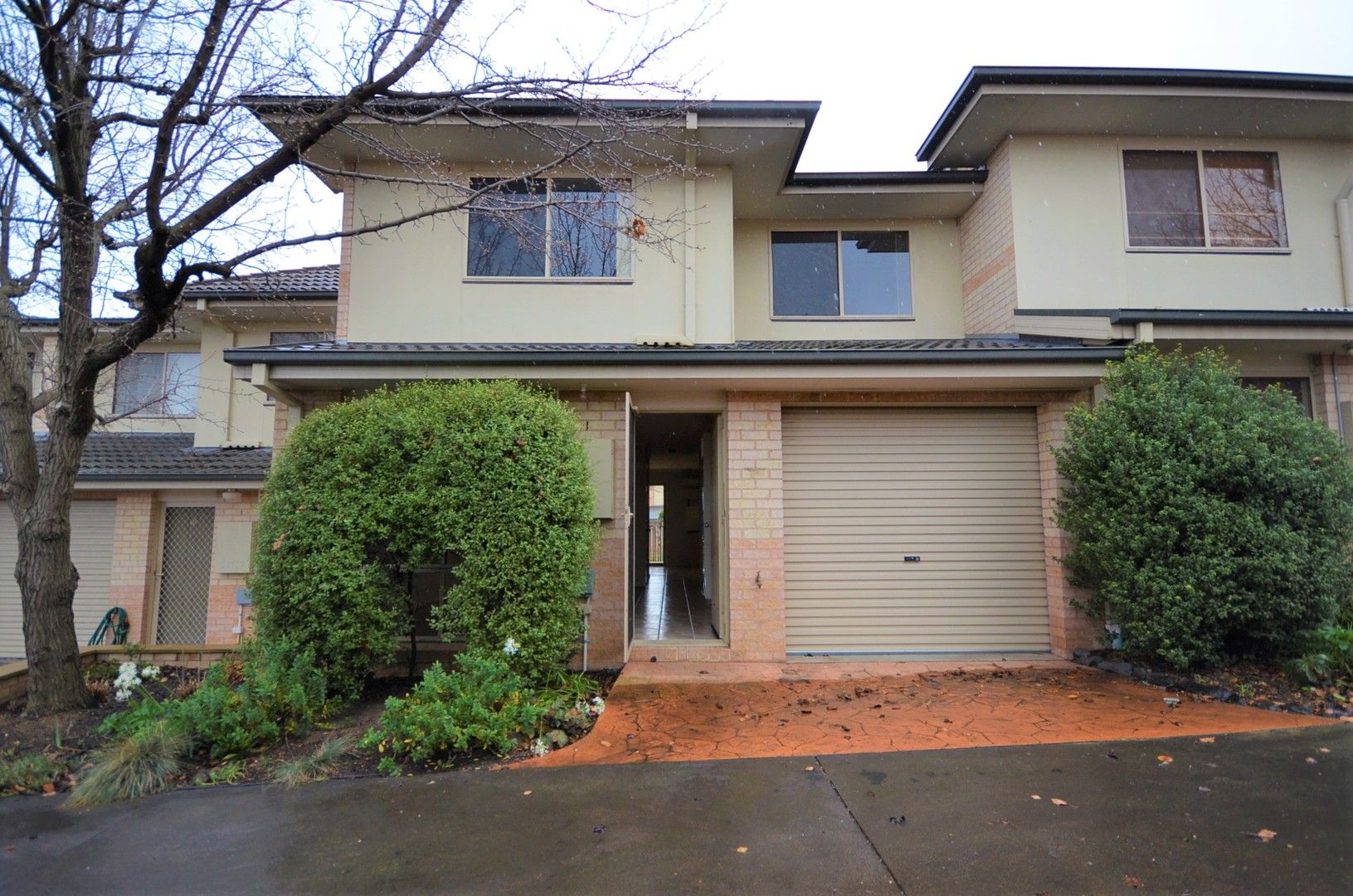 3 bedrooms Townhouse in 28/68 Paul Coe Crescent NGUNNAWAL ACT, 2913
