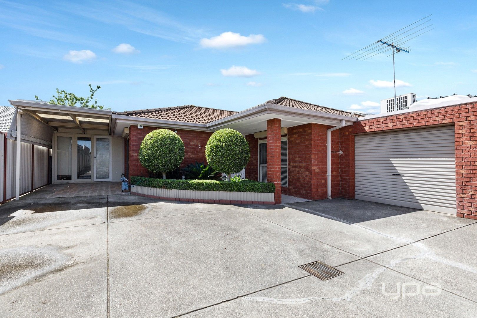 2/14 Henley Gardens, Sunshine North VIC 3020, Image 0