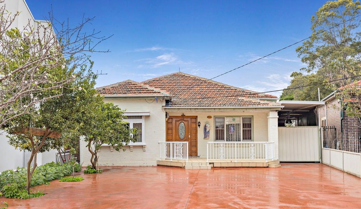 3 bedrooms House in 39 Saxon Street BELMORE NSW, 2192