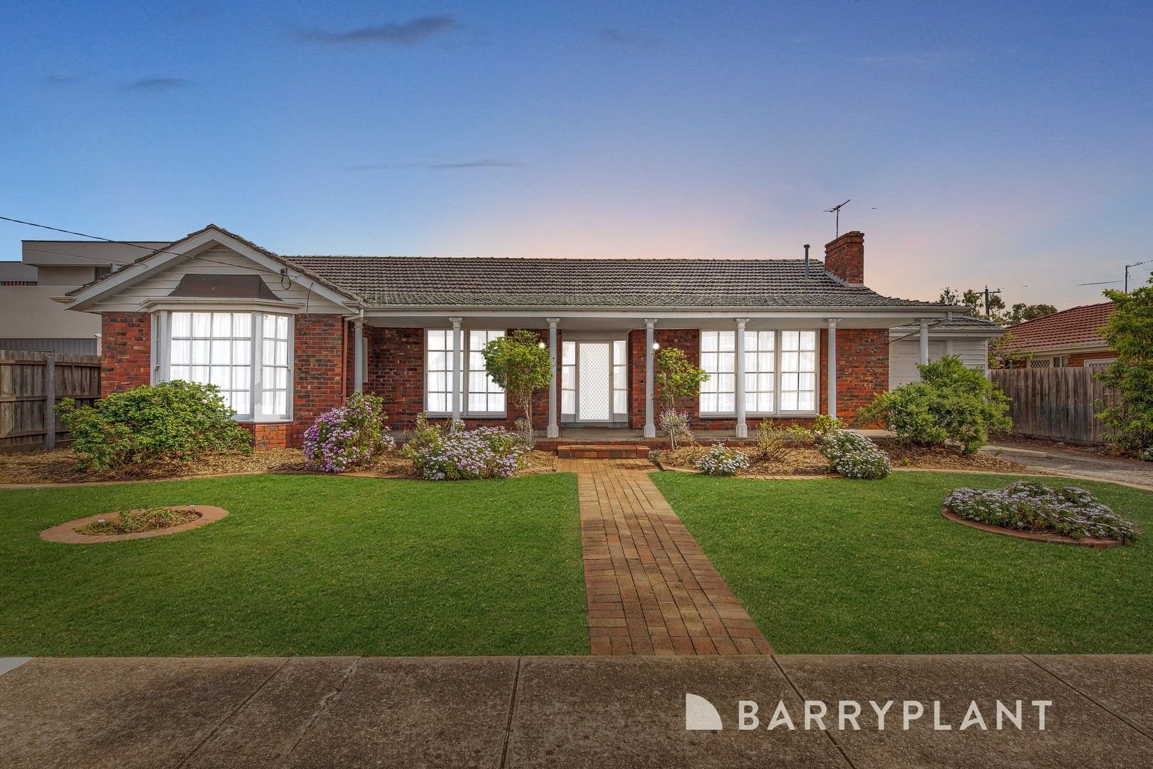 3 bedrooms House in 77 Mossfiel Drive HOPPERS CROSSING VIC, 3029