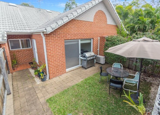 2/67 Brookfield Road, Kenmore QLD 4069