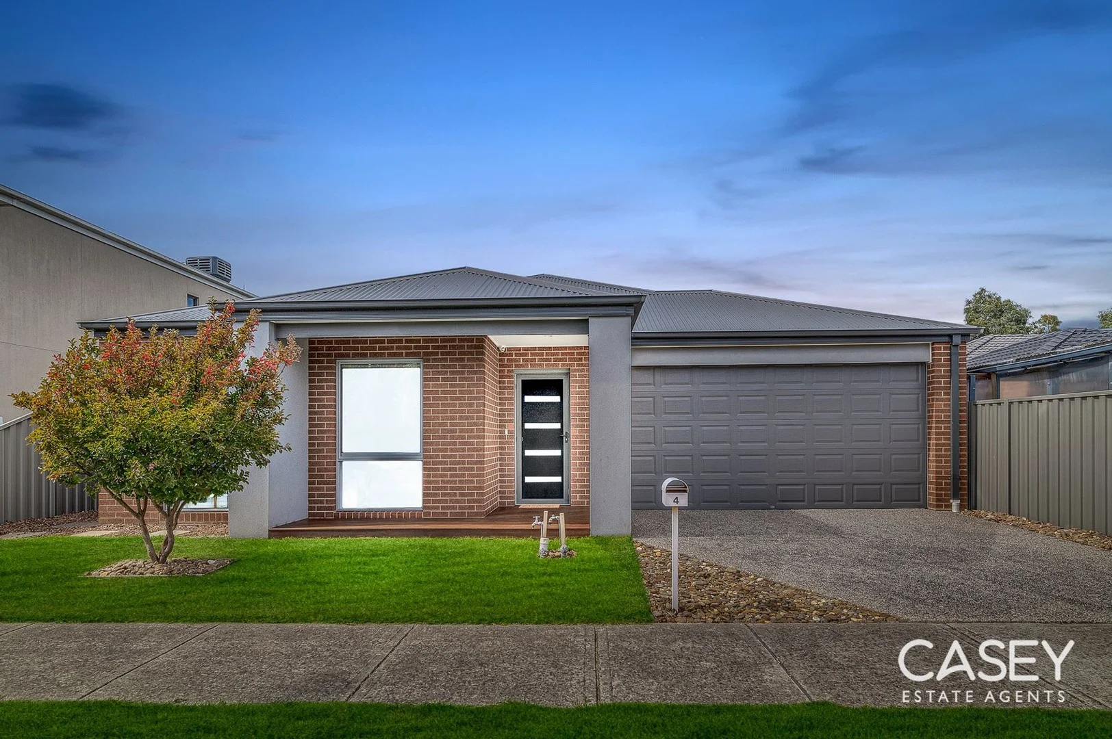 4 Starling Street, Cranbourne East VIC 3977