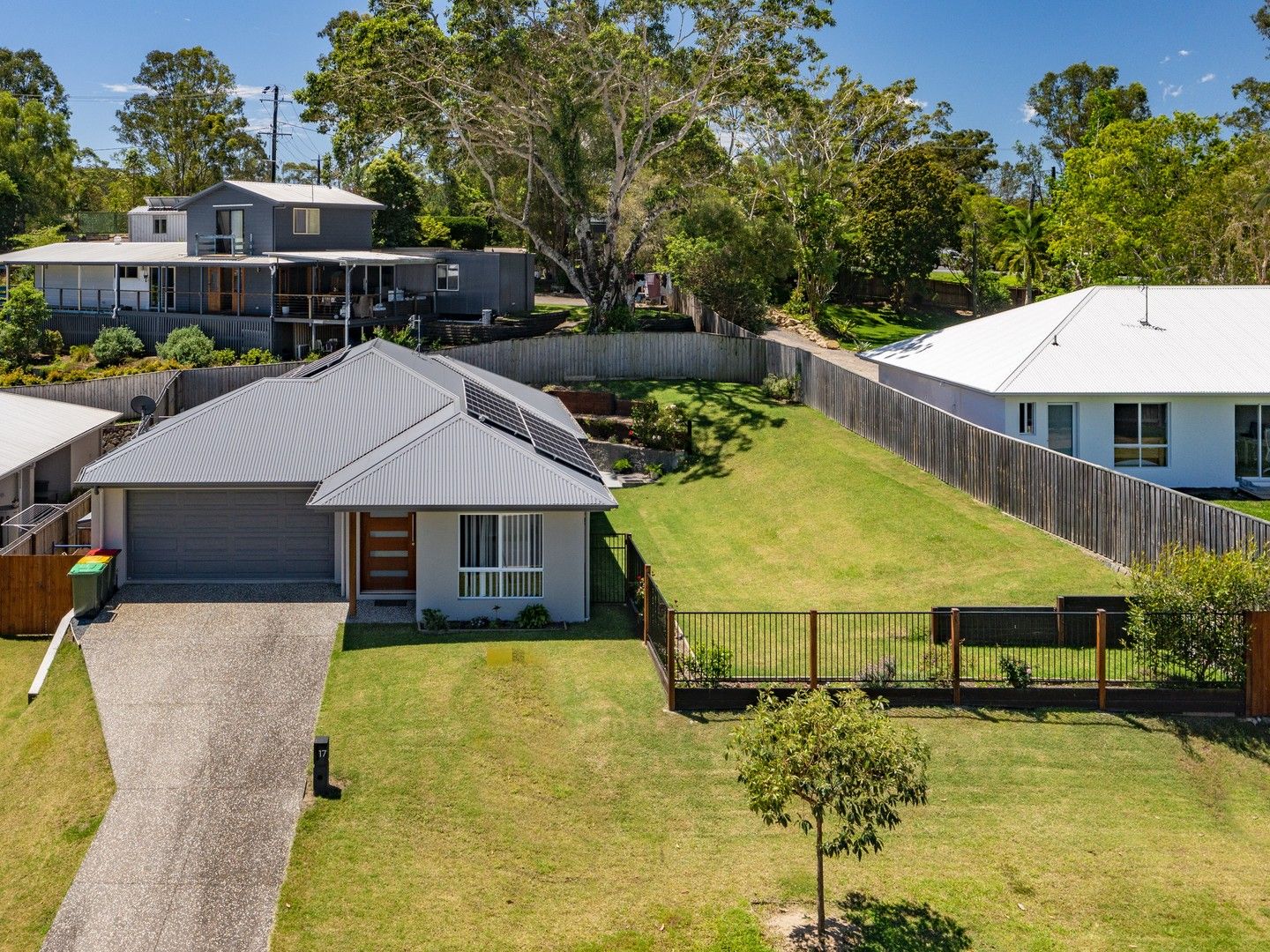 3 bedrooms House in 17 Holland Street LANDSBOROUGH QLD, 4550