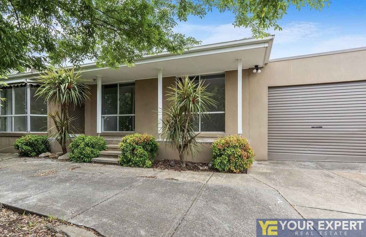 3 bedrooms House in 91 Strathavan Drive BERWICK VIC, 3806