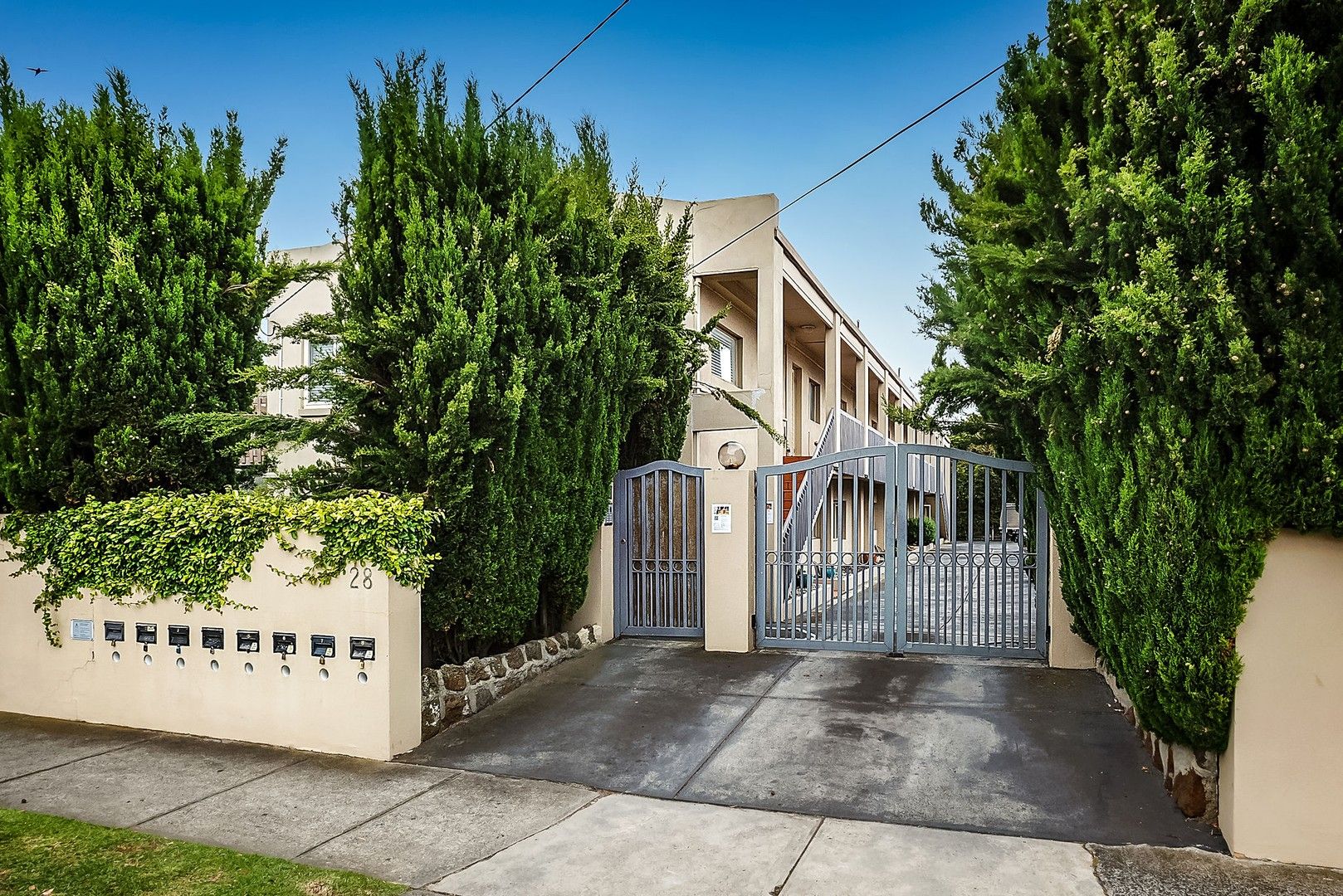 2 bedrooms Apartment / Unit / Flat in 7/28 Warrigal Road PARKDALE VIC, 3195