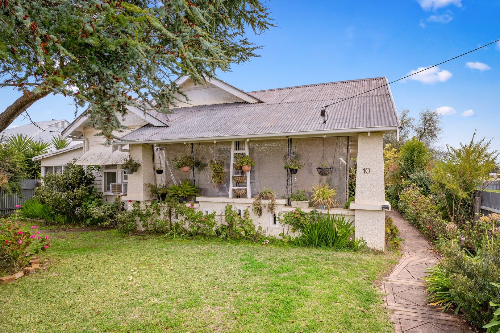 10 Comer Street, Henty NSW 2658 Domain