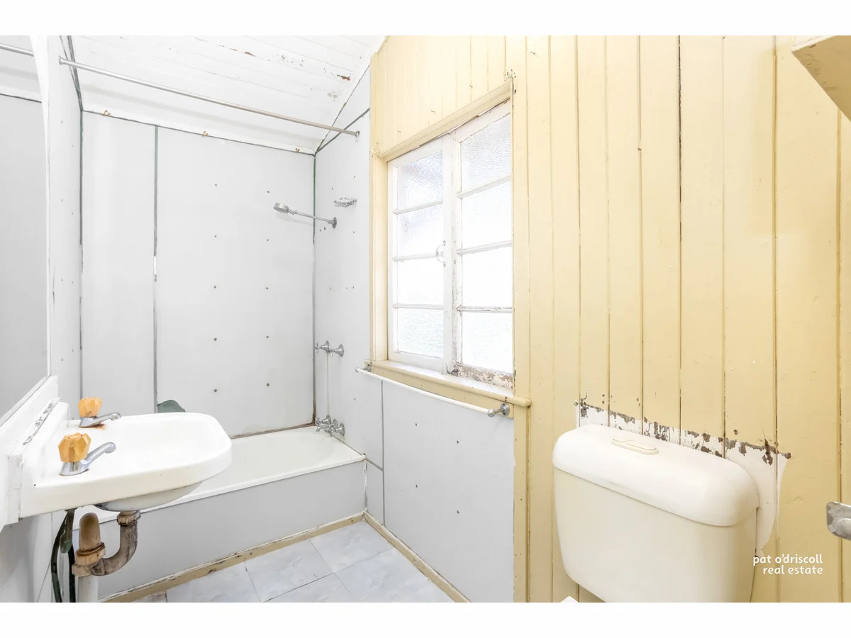 Additional image 6 of 1-2/94 Princess Street, Berserker QLD 4701