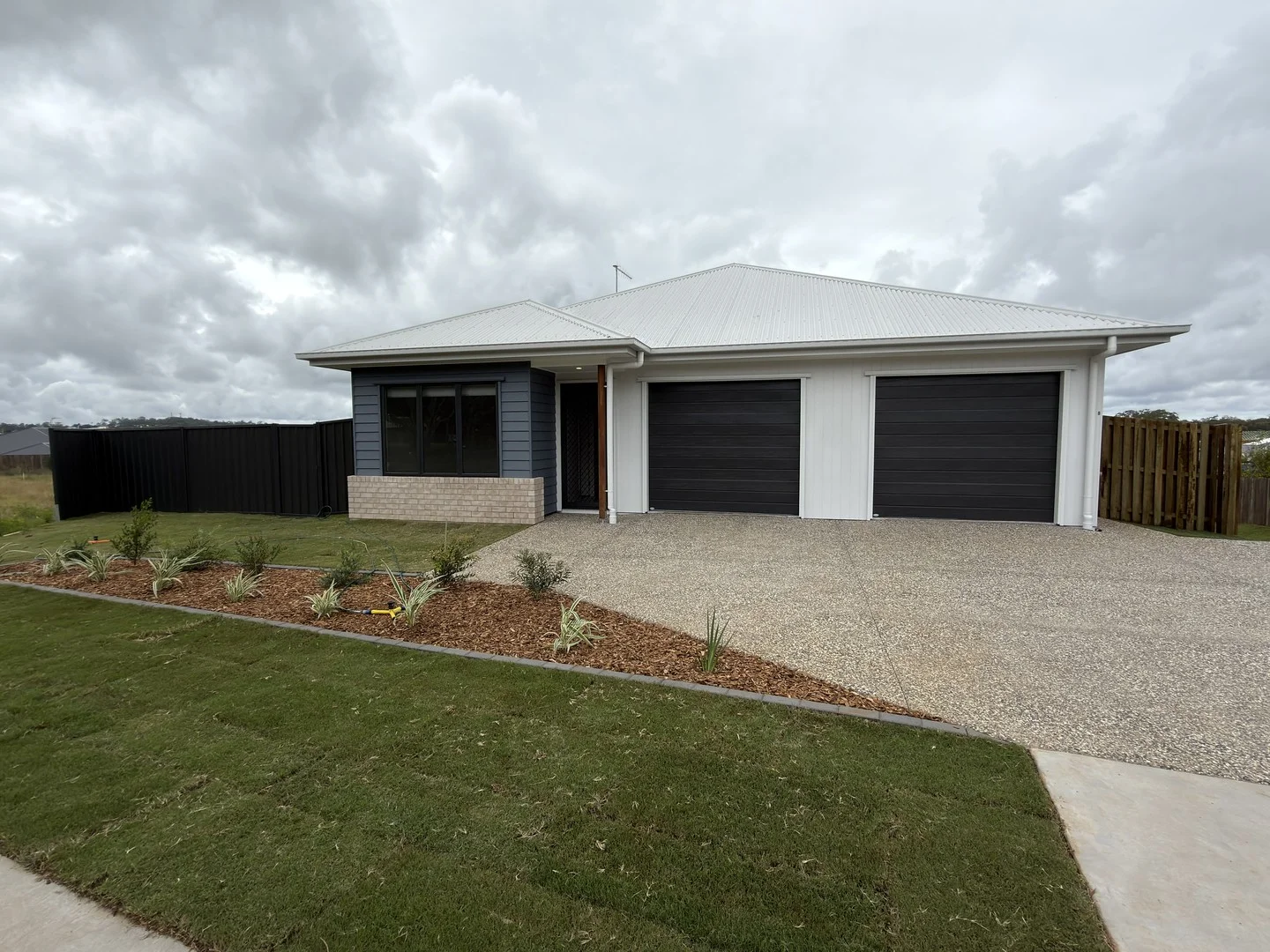 560A West Street, Kearneys Spring QLD 4350