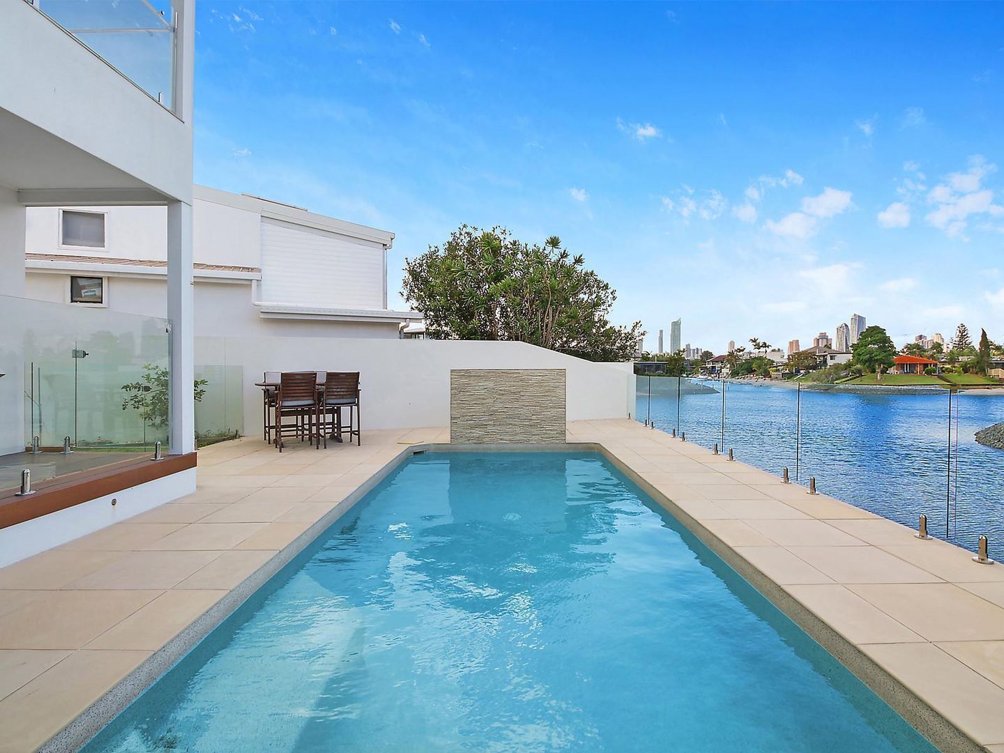 12 Crest View Key, Broadbeach Waters QLD 4218, Image 2