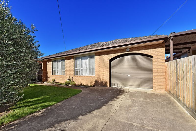 214 Sterling Drive, Keilor East VIC 3033, Image 1