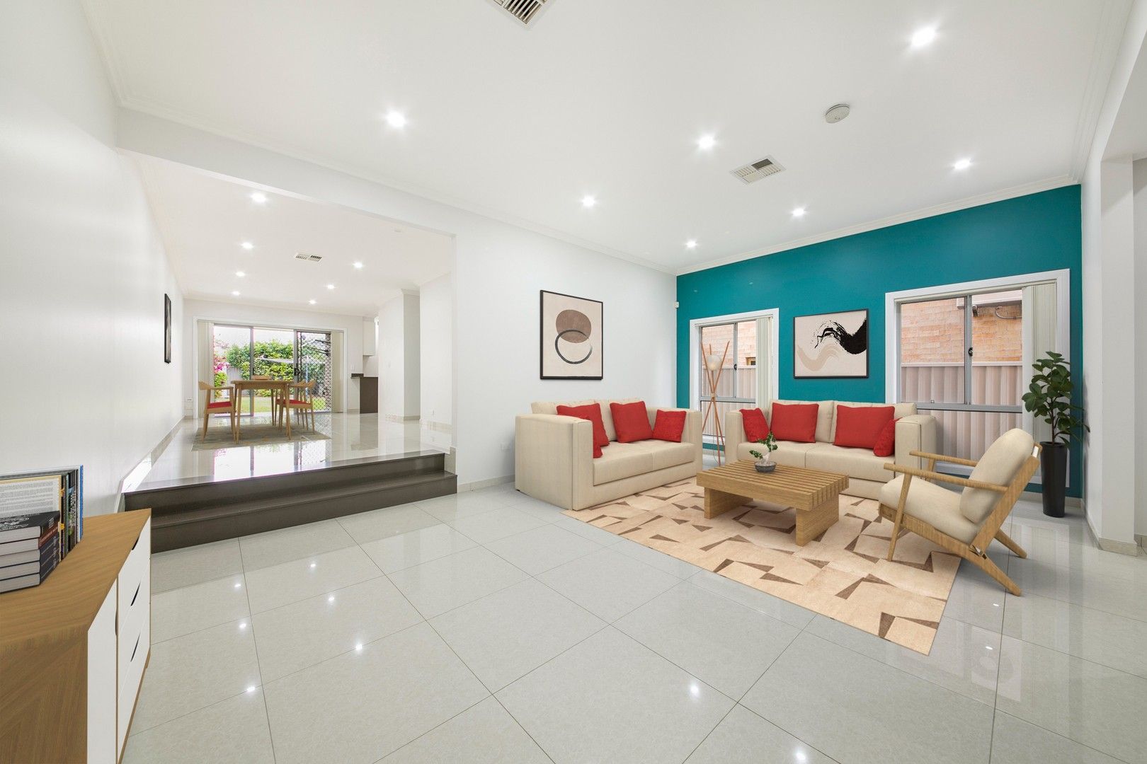 5 bedrooms House in 77 Hawksview St MERRYLANDS NSW, 2160