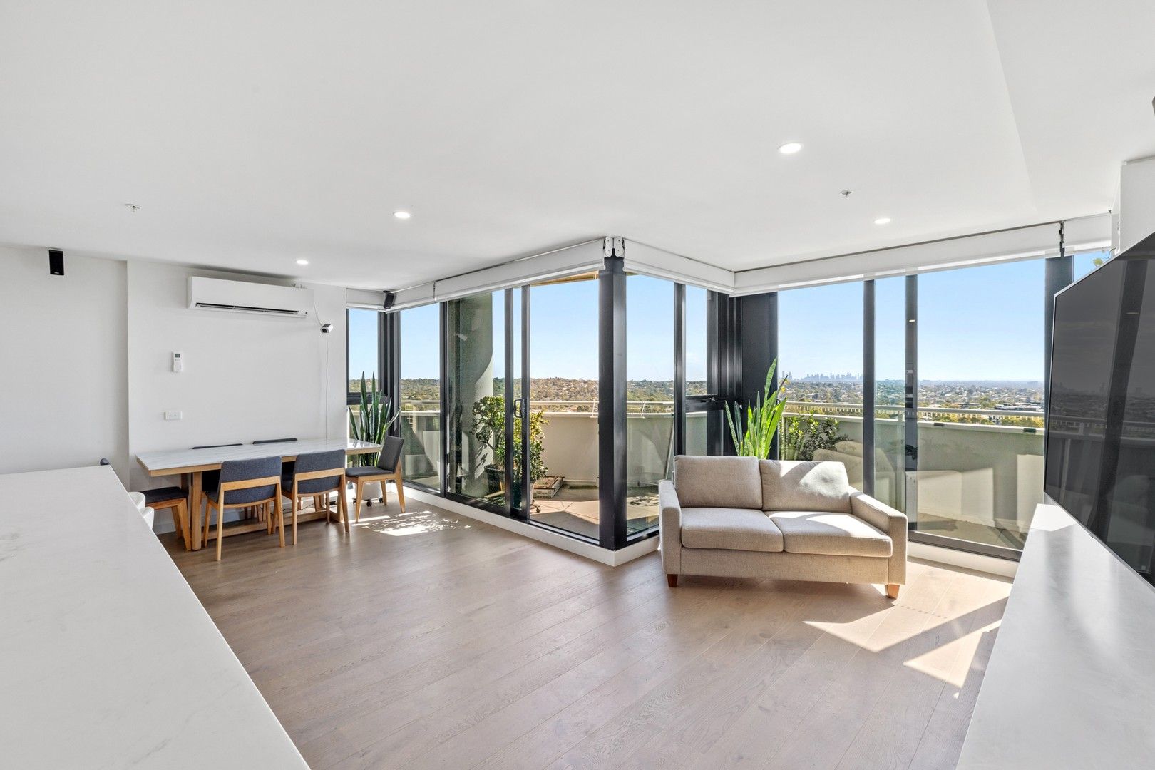 702/600 Doncaster Road, Doncaster VIC 3108, Image 0