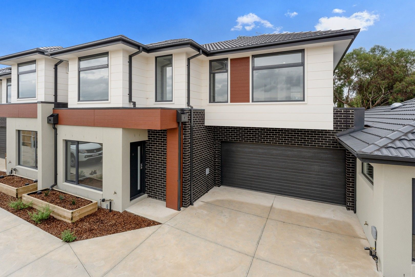 3 bedrooms Townhouse in 3/51 Darbyshire St SUNBURY VIC, 3429