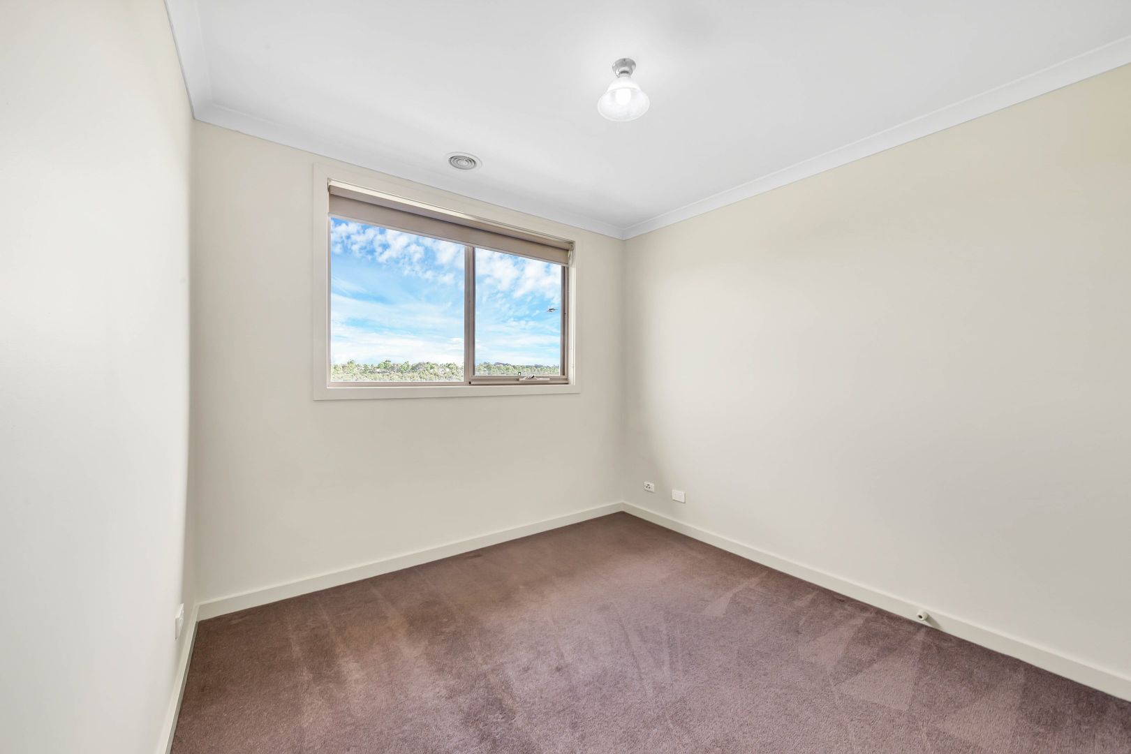 2/138 Fleetwood Drive, Narre Warren VIC 3805, Image 2