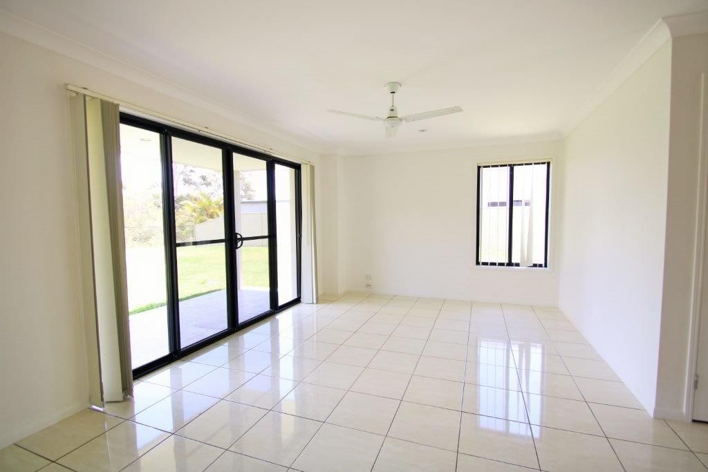 54 Golden bear drive, Arundel QLD 4214, Image 1