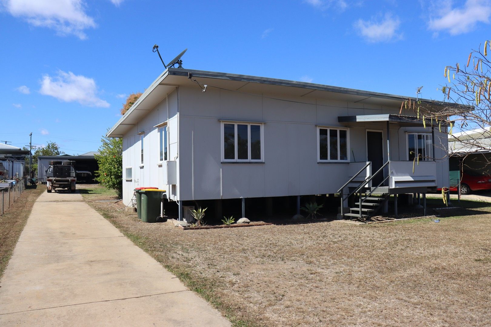 4 bedrooms House in 10 Davidson Street COLLINSVILLE QLD, 4804