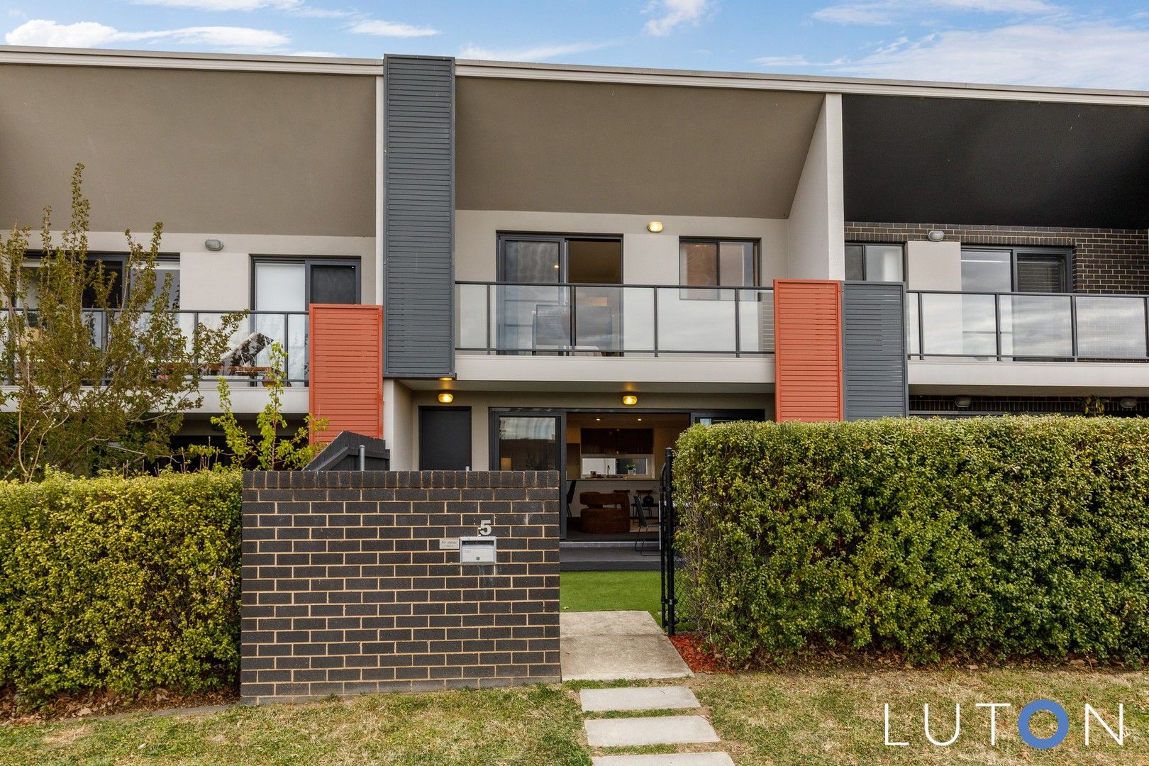 5 Finemore Street, Coombs ACT 2611, Image 0