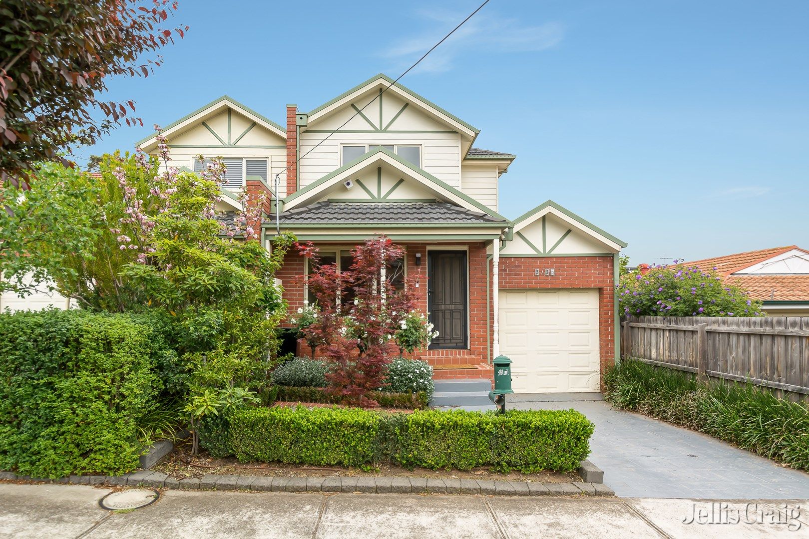 2/27 Brentwood Avenue, Pascoe Vale South VIC 3044, Image 0