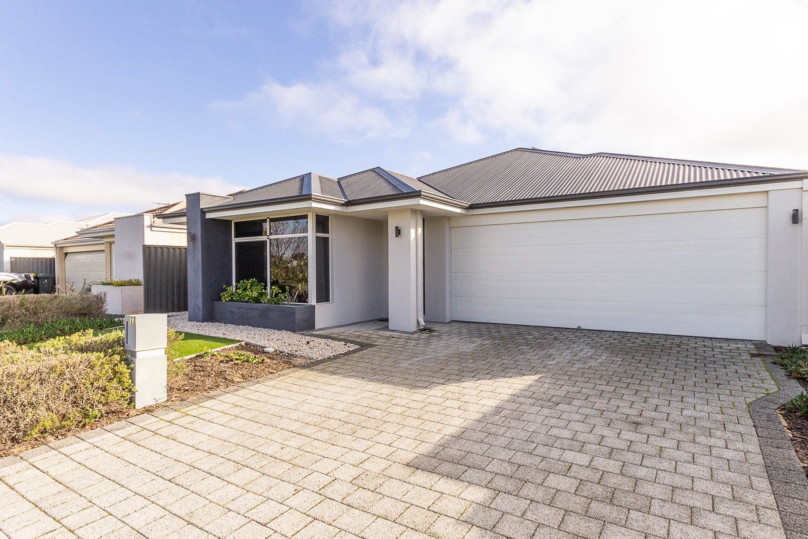 3 bedrooms House in 22 Minikin Drive AVELEY WA, 6069
