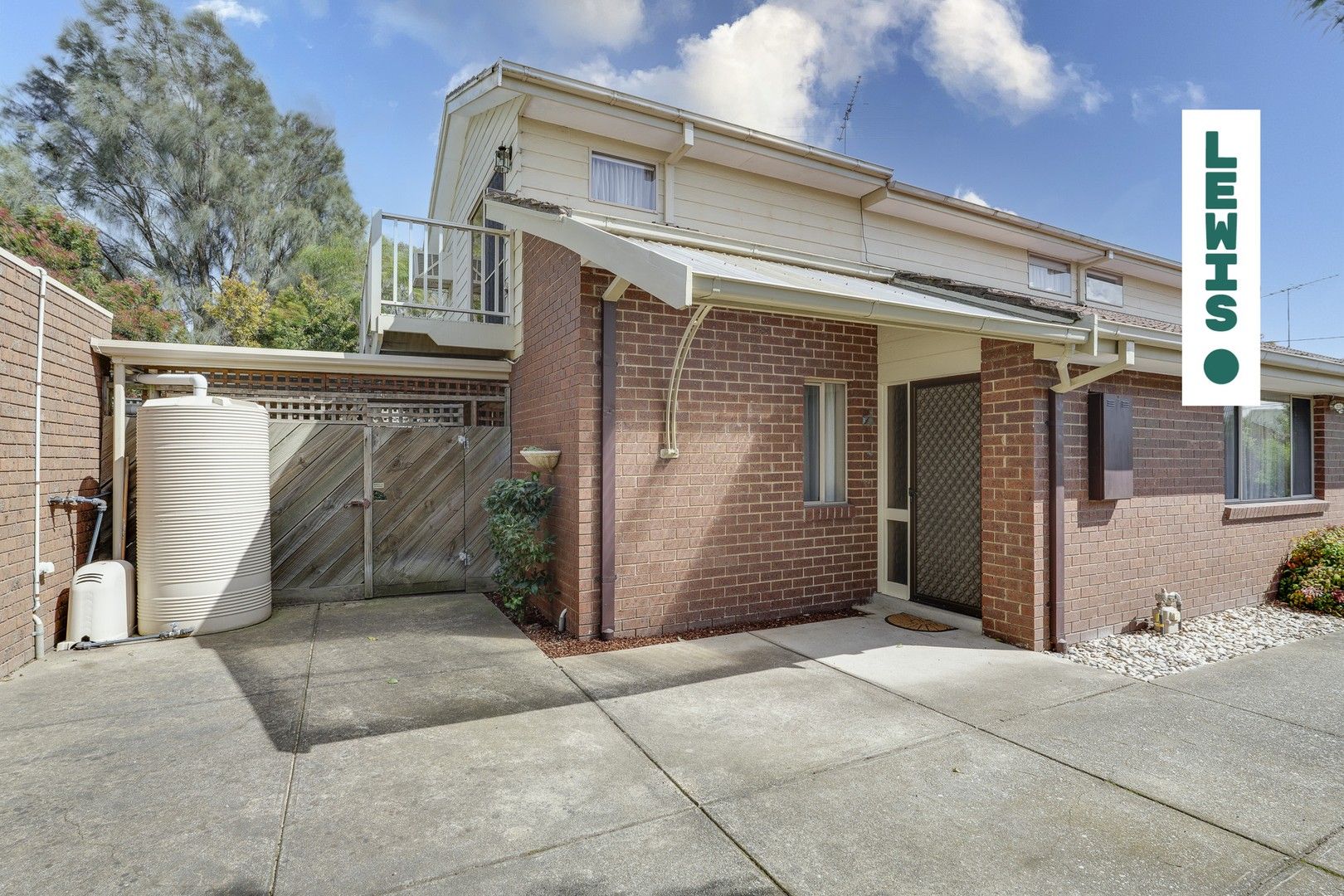 3 bedrooms Townhouse in 2/11 Sage Street PASCOE VALE VIC, 3044