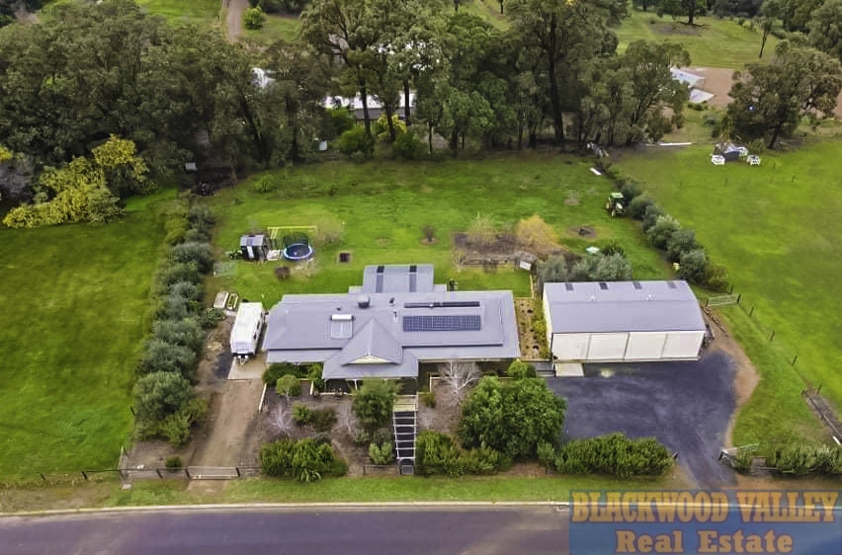 4 bedrooms House in 17 Skye Lane BRIDGETOWN WA, 6255