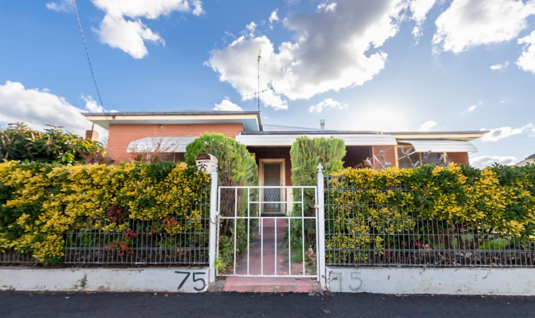 4 bedrooms House in 75 Bourke Street DUBBO NSW, 2830