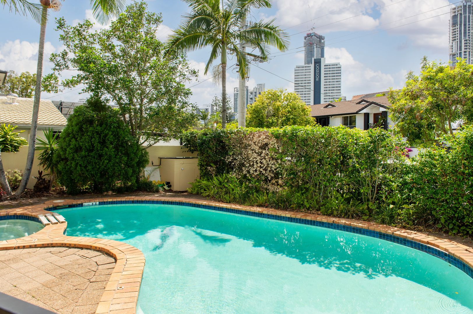 1/16 Stanhill Drive, Chevron Island QLD 4217, Image 2