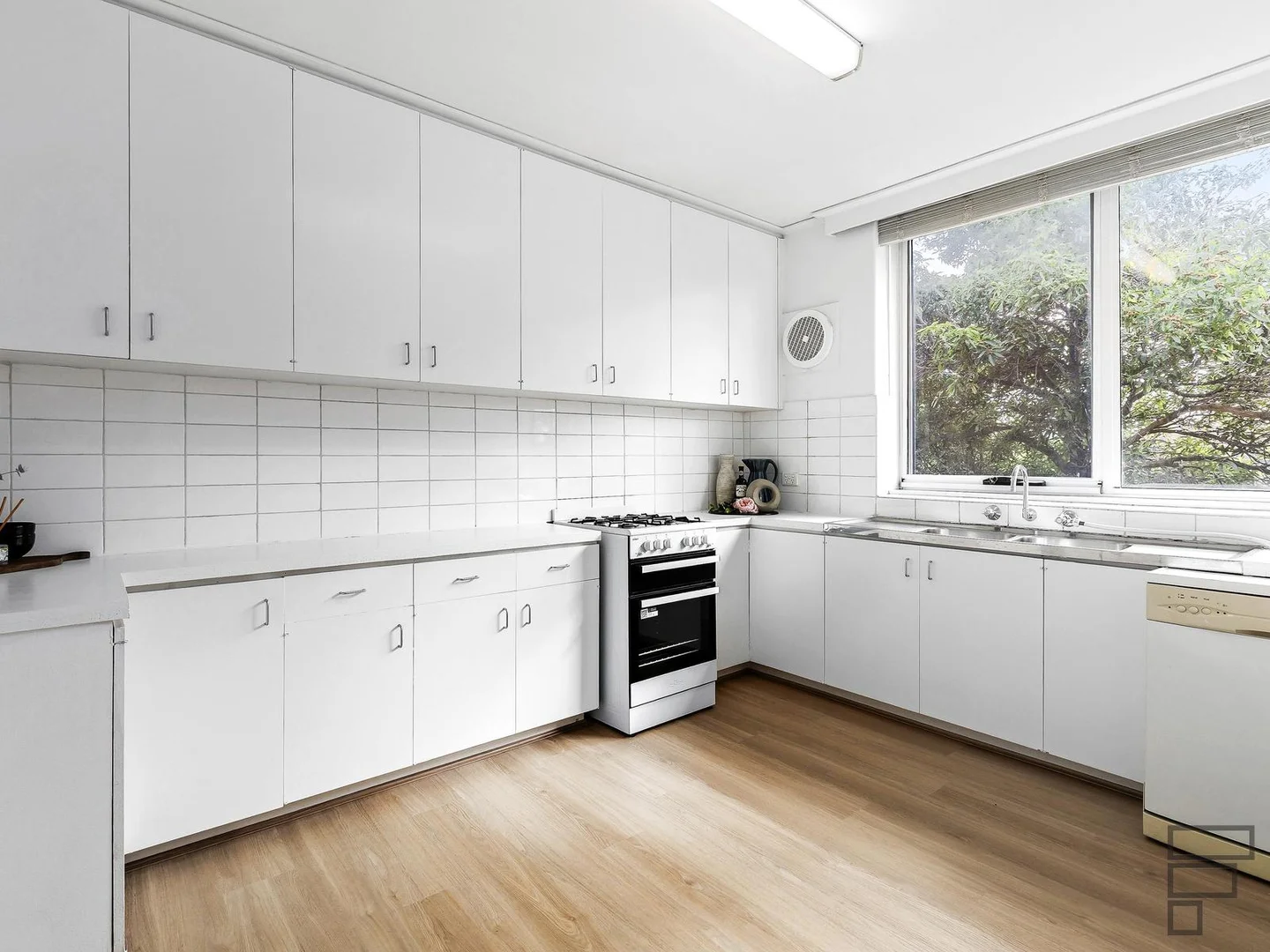 Additional image 3 of 8/2 Ash Grove, Caulfield VIC 3162