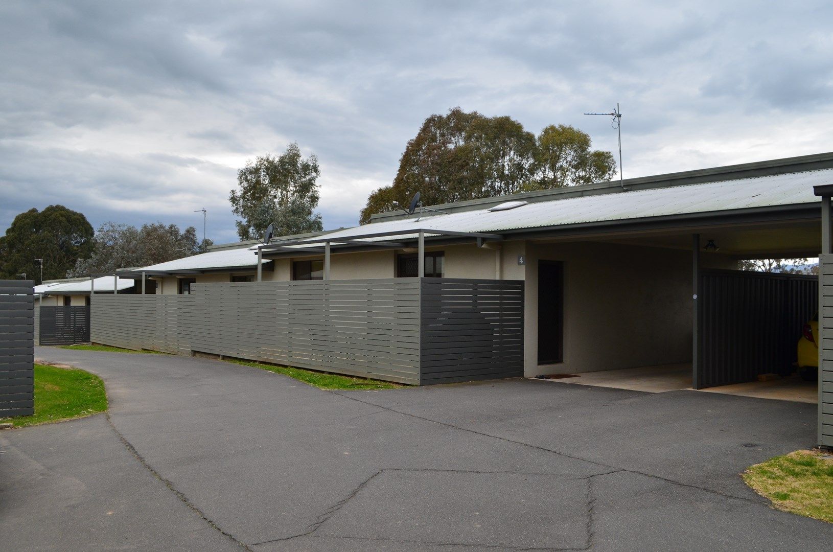 4/176 Capper Street, Tumut NSW 2720, Image 0