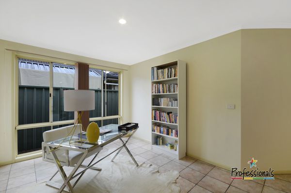 13 Myrtle Street, Prestons NSW 2170, Image 2