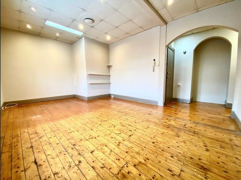 3 bedrooms Apartment / Unit / Flat in 1223 Glenhuntly Road CARNEGIE VIC, 3163