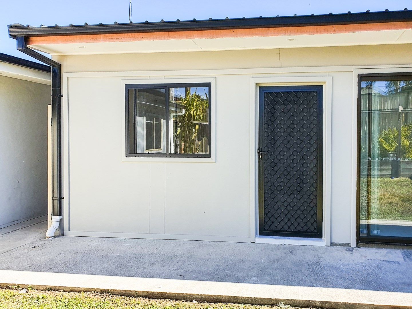 1 bedrooms Studio in 73A The Ave BANKSTOWN NSW, 2200